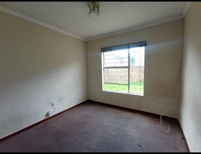 2 BEDROOM TOWNHOUSE FOR SALE IN HONEY PARK